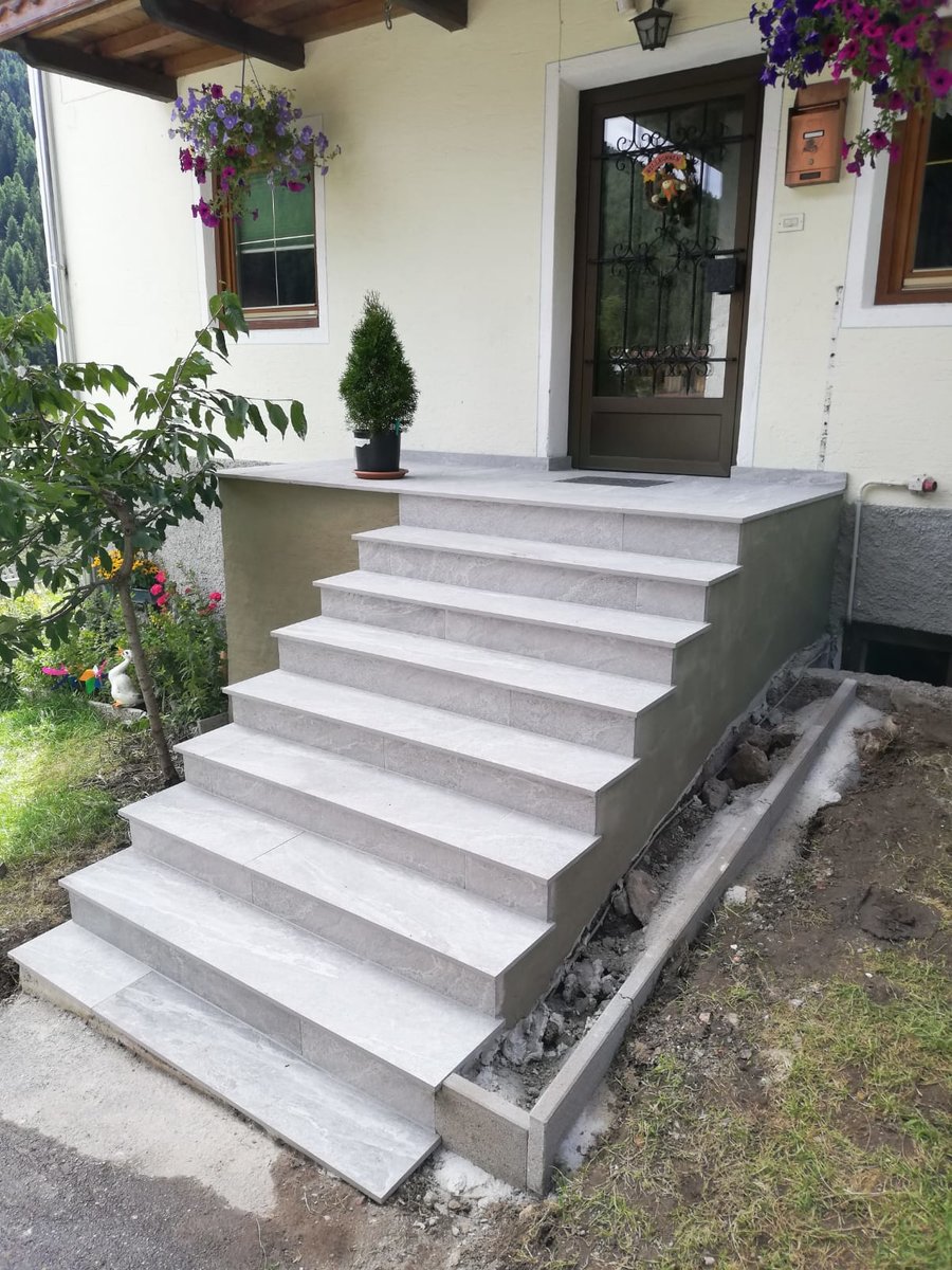 Treppe von Fliesenhandwerk Eiterer